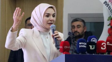 Biz aile dedikçe, onlar kadın diyor