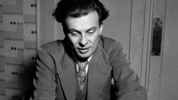 Kitabında ironik bir ütopya oluşturan Aldous Huxley kimdir