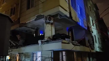 Ümraniye’de patlama: Evin duvarı yıkıldı, 1 kişi yaralandı