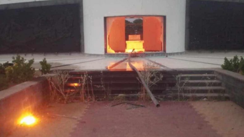 HTŞ’li Çeteler, Komutan Issam Zahreddin’in Türbesini Yaktı