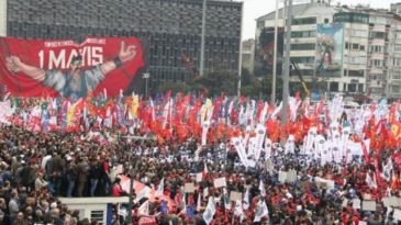 1 Mayıs’ta Türkiye’de Gözaltılar, Dünyada Barışçıl Kutlamalar